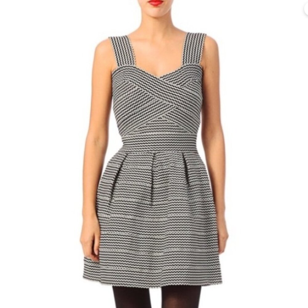 LM LULU - French white and black - party dress -size Small